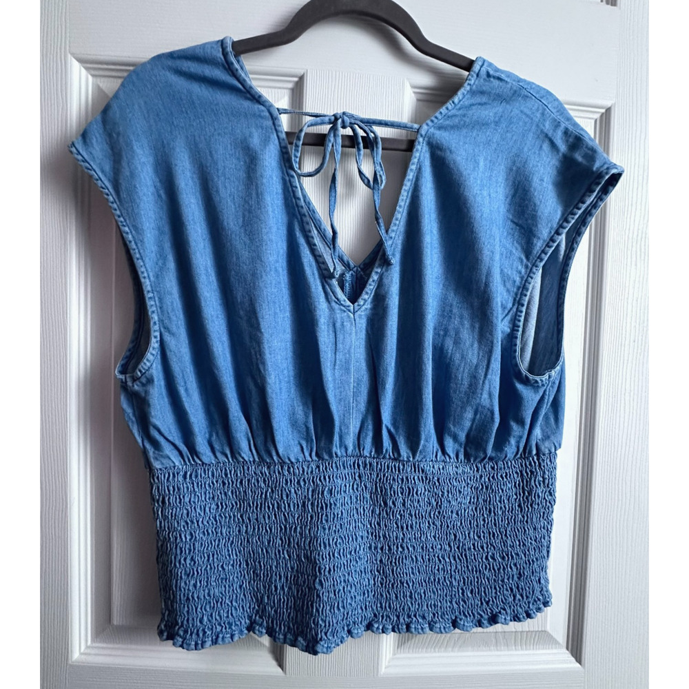 Old Navy Womens Large Blue Cotton Chambray Smocked Waist Defined V-Neck Boho Top - Picture 2 of 6